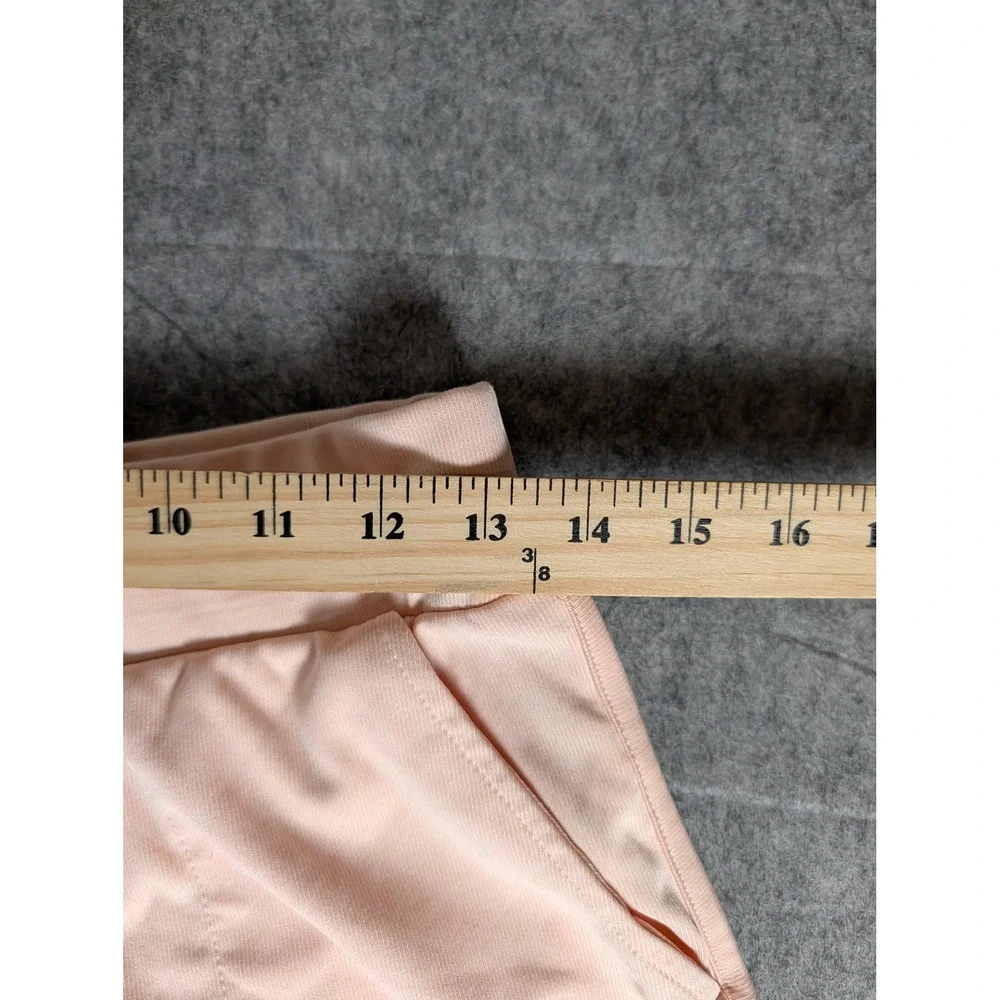 Nike Dri-FIT Peach Pink Athletic Dolphin Hem Training Shorts 5540